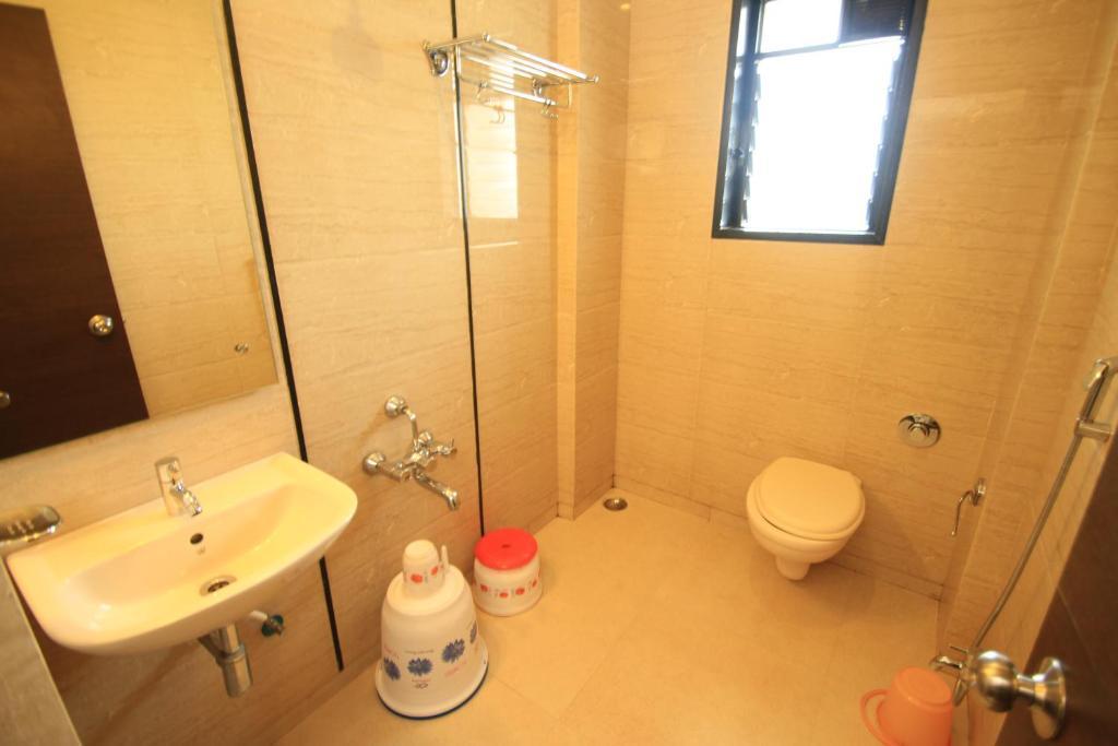 شيردي Hotel Sai Smaran الغرفة الصورة