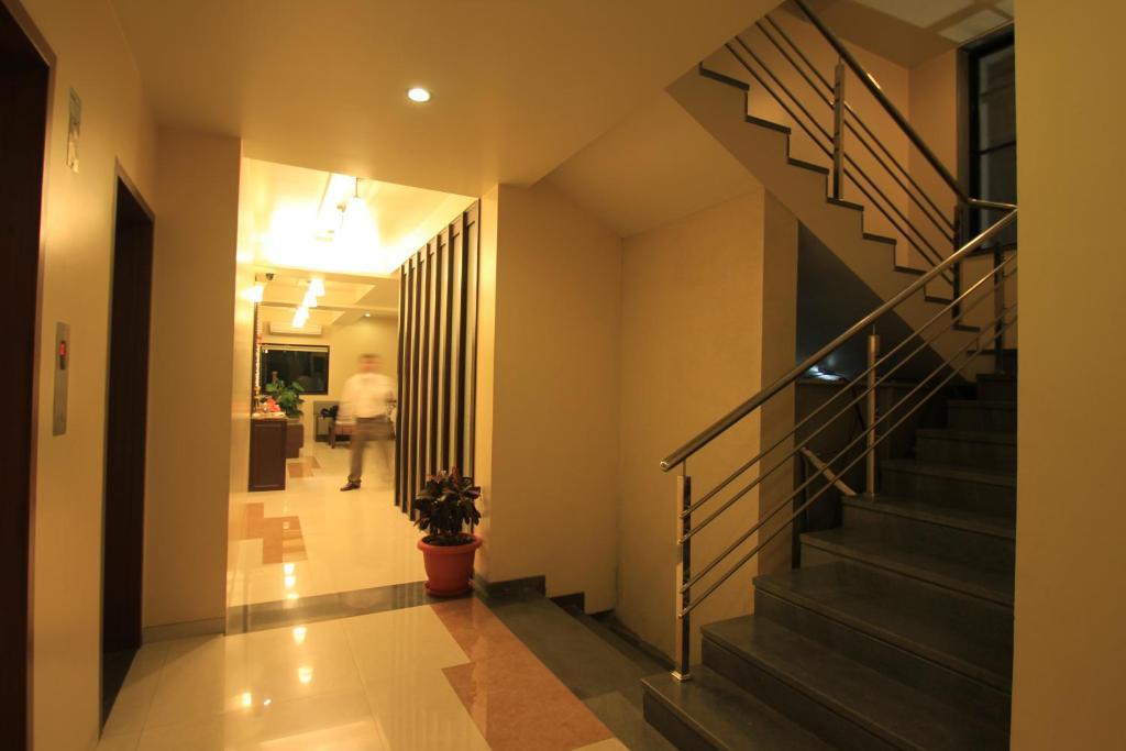 شيردي Hotel Sai Smaran المظهر الخارجي الصورة